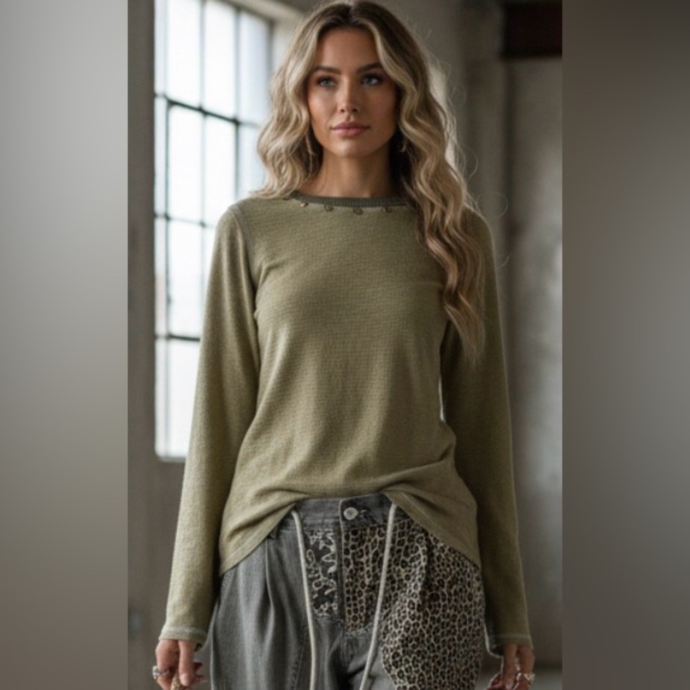 NWT POL Clothing Contrast Stitch Leaf Studded Long Sleeve Top Olive